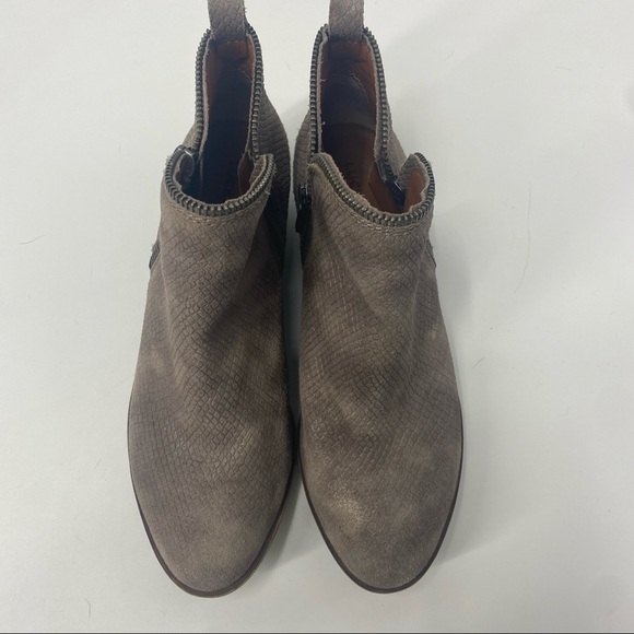 Lucky Brand Bartalino textured suede bootie 7.5 - Picture 6 of 10